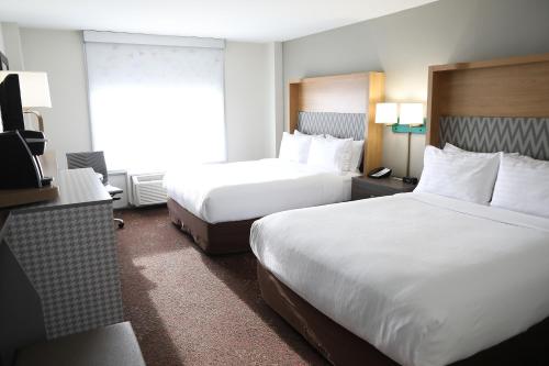 Holiday Inn O'Hare Area an IHG Hotel - image 3