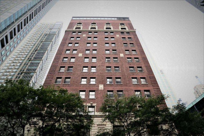Selina Chicago - main image