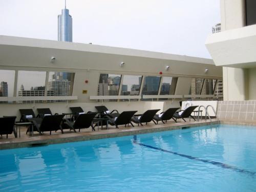 Hampton Inn Chicago Downtown/Magnificent Mile - image 2