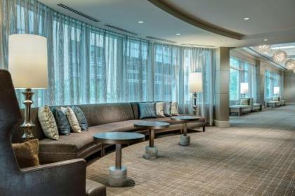 Hyatt Centric Chicago Magnificent Mile - image 2