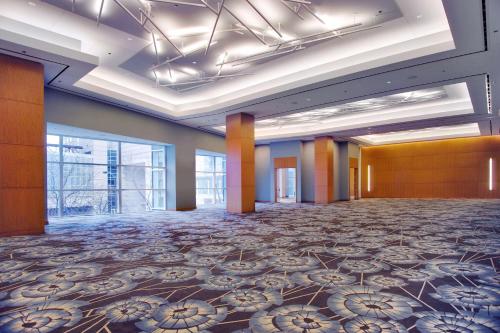 Hyatt Regency McCormick Place - image 3