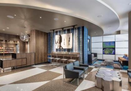 Fairfield Inn and Suites Chicago Downtown/ Magnificent Mile - image 2