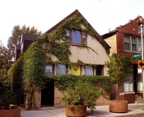 Ray's Bucktown Bed and Breakfast - main image