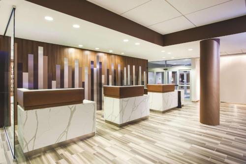 La Quinta by Wyndham Chicago Downtown - image 4