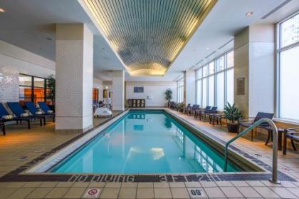 Embassy Suites Chicago Downtown Magnificent Mile - image 3