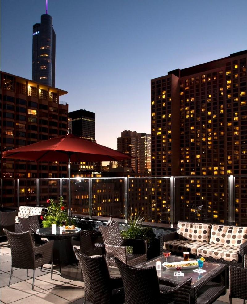 The Inn of Chicago - image 3