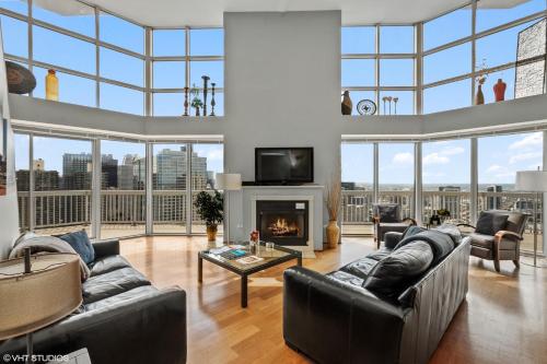 The Penthouse at Grand Plaza - image 4
