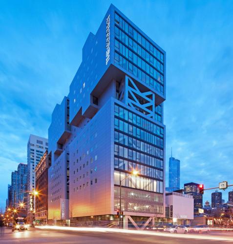 Godfrey Hotel Chicago - main image