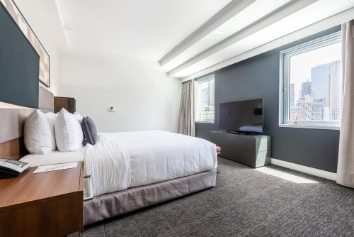Godfrey Hotel Chicago - image 5
