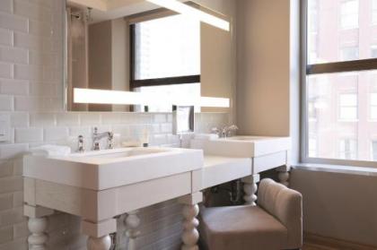 Virgin Hotels Chicago - image 3