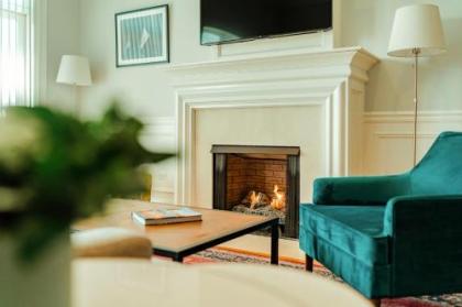 The Guesthouse Hotel - image 21