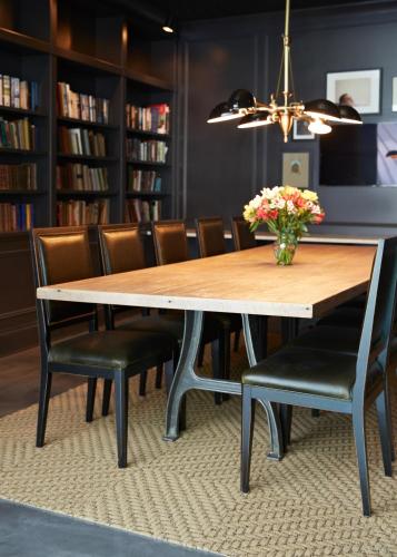 The Guesthouse Hotel - image 3
