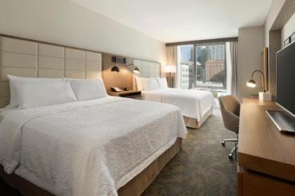 Hampton Inn by Hilton Chicago Downtown West Loop - image 2