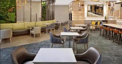 Hilton Grand Vacations Chicago Downtown Magnificent Mile - image 2