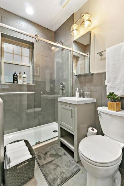 Homey with Lovely Decor 1BR Condo in Lakeview - image 14