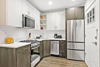 Homey with Lovely Decor 1BR Condo in Lakeview - image 16