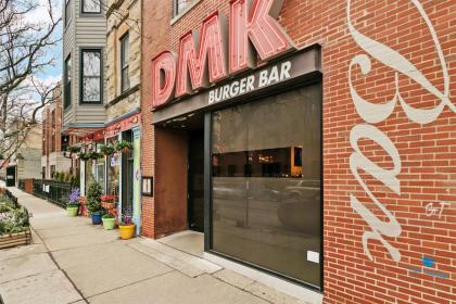 Homey with Lovely Decor 1BR Condo in Lakeview - image 17