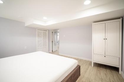 Cozy and Comfy 1BR Condo in Logan Square! - image 7