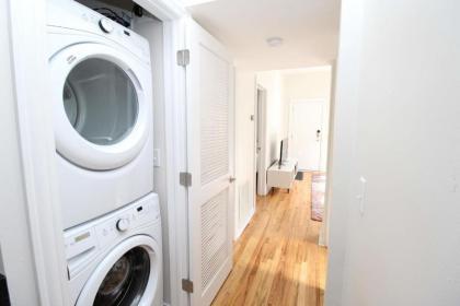 Updated Wicker Park 2BR with W&D by Zencity - image 6