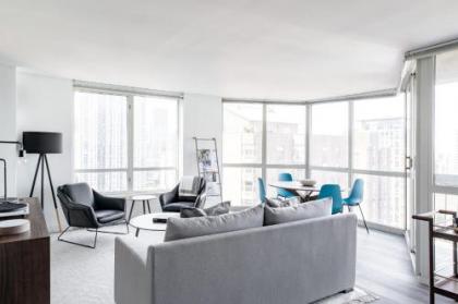 Luxe Mag Mile 2BR with City View by Zencity - image 3