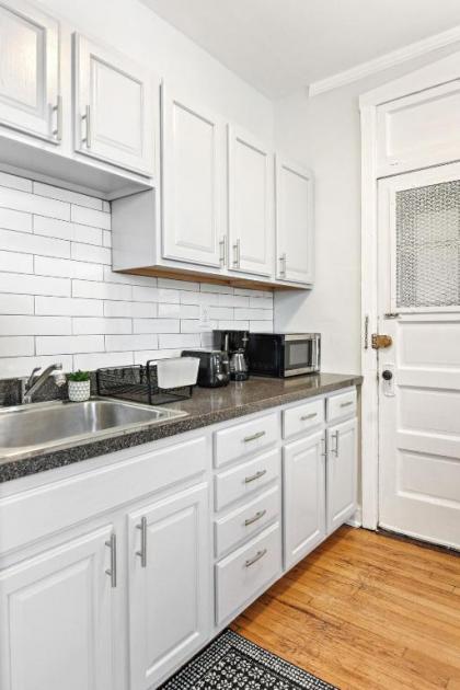 Be as close as you can get! 1BR City Apt - image 17