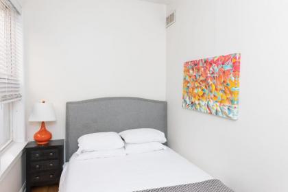 Updated Wicker Park 3BR with W&D by Zencity - image 14