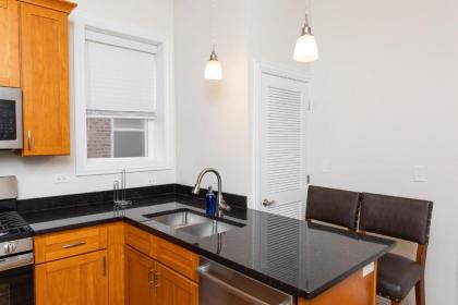 Updated Wicker Park 3BR with W&D by Zencity - image 15