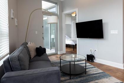 Modern River West 2BR with W&D by Zencity