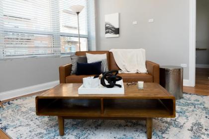 modern River West 2BR with WD by Zencity Chicago