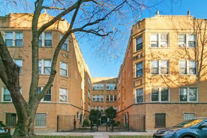 Relax and Retreat 1BR Apt in Historic Ravenswood - image 16