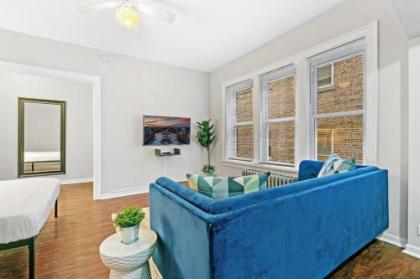 Prime Location! Easy Transport Loyola University
