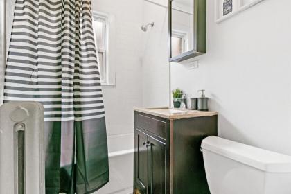 3BR Apt Beach Parks Short Getaway in Loyola - image 11