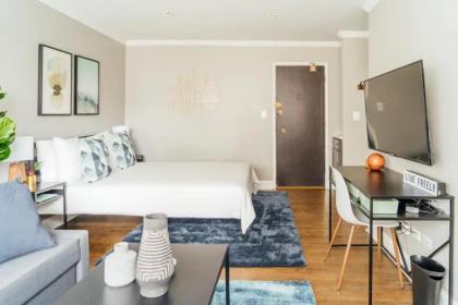 Fully Furnished Studio plus WiFi Amazing Deal - image 3
