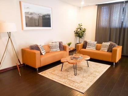 Spacious 2BR Apt plus Free Indoor Garage Parking