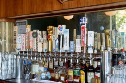 The Leavitt Street Inn & Tavern - image 15