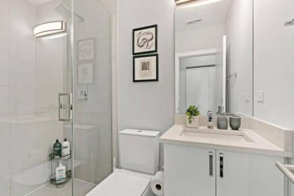 Designer's 3BR Unit - Cozy Living walk to Shops - image 12