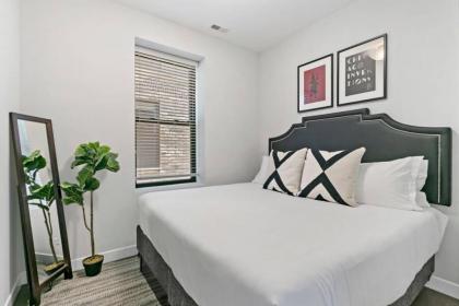 Designer's 3BR Unit - Cozy Living walk to Shops - image 16