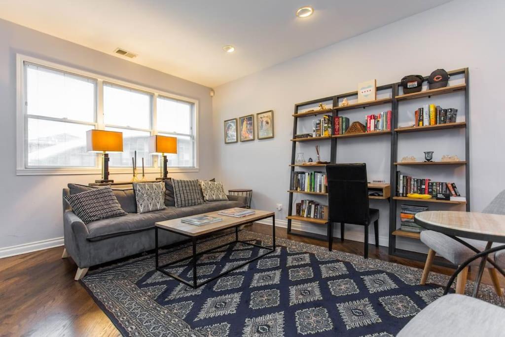 Stunning 2 Floor Apt w with Rooftop Deck!!! - main image