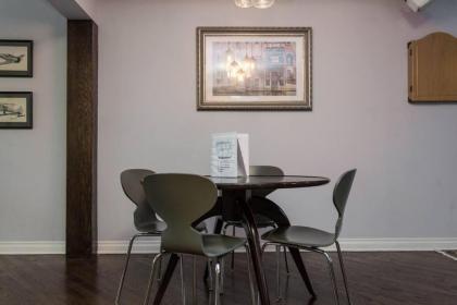 Stunning 2 Floor Apt w with Rooftop Deck!!! - image 15