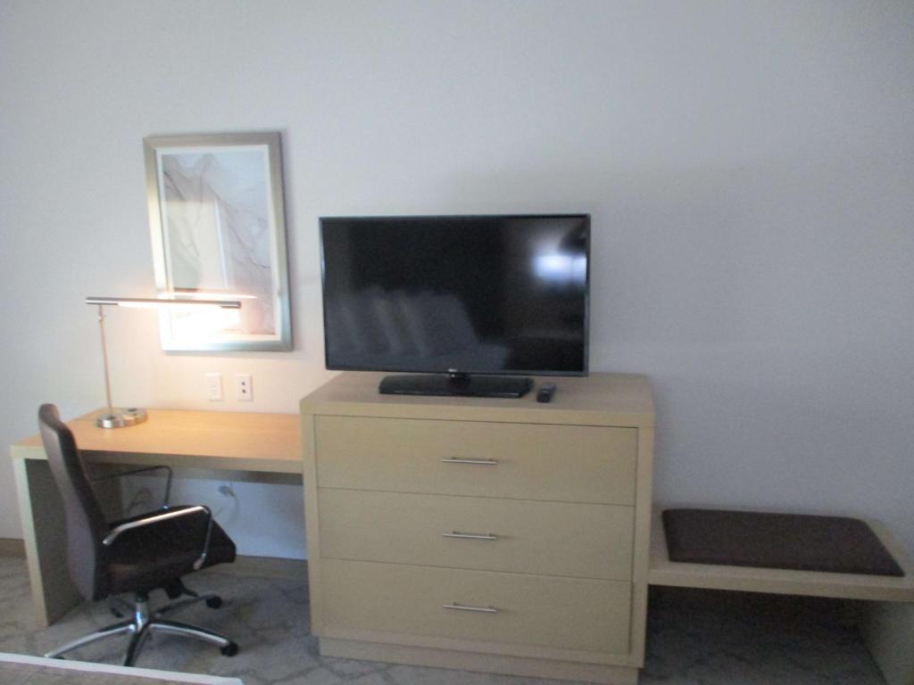 Best Western Plus Chickasha Inn - image 2