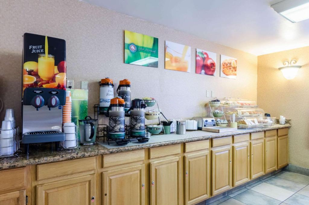 Quality Inn Chicopee-Springfield - image 3