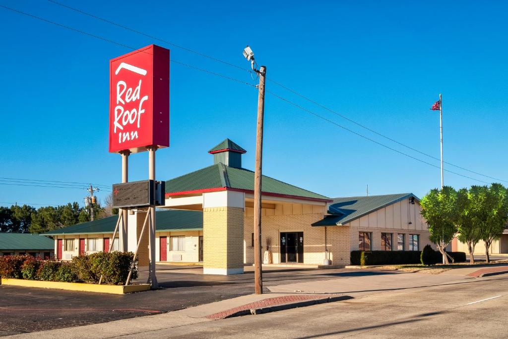 Red Roof Inn Childress - main image