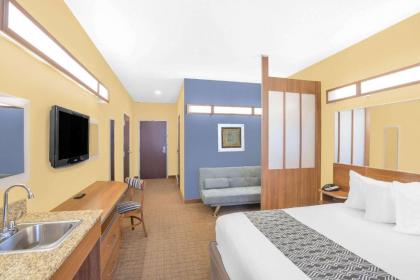 Microtel Inn & Suites Chili/Rochester - image 11