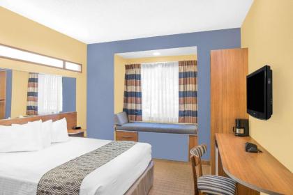 Microtel Inn & Suites Chili/Rochester - image 7
