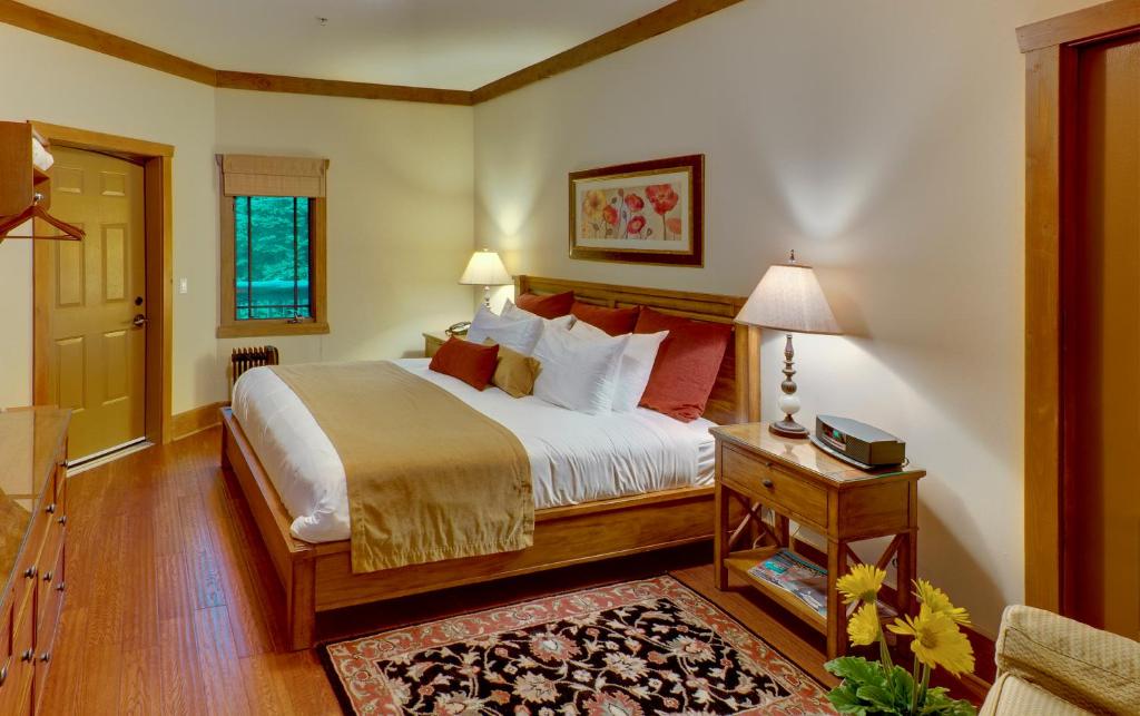 The Esmeralda Inn and Restaurant - image 3