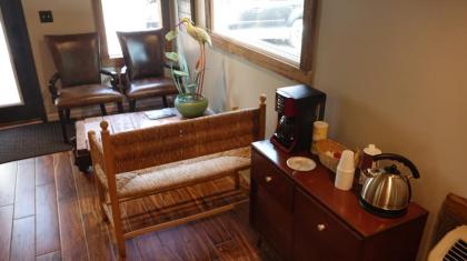 Riverside Lodge at Chimney Rock - image 8