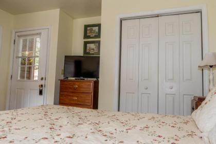 The Chimney Rock Inn & Cottages - image 12