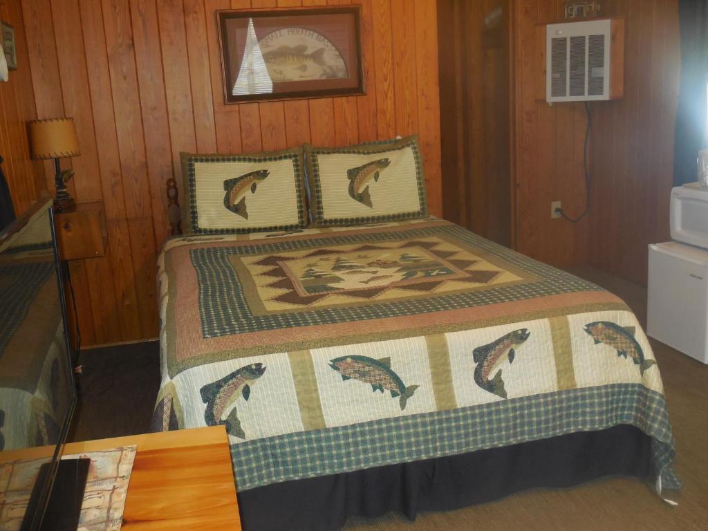 The Evening Shade River Lodge and Cabins - image 7