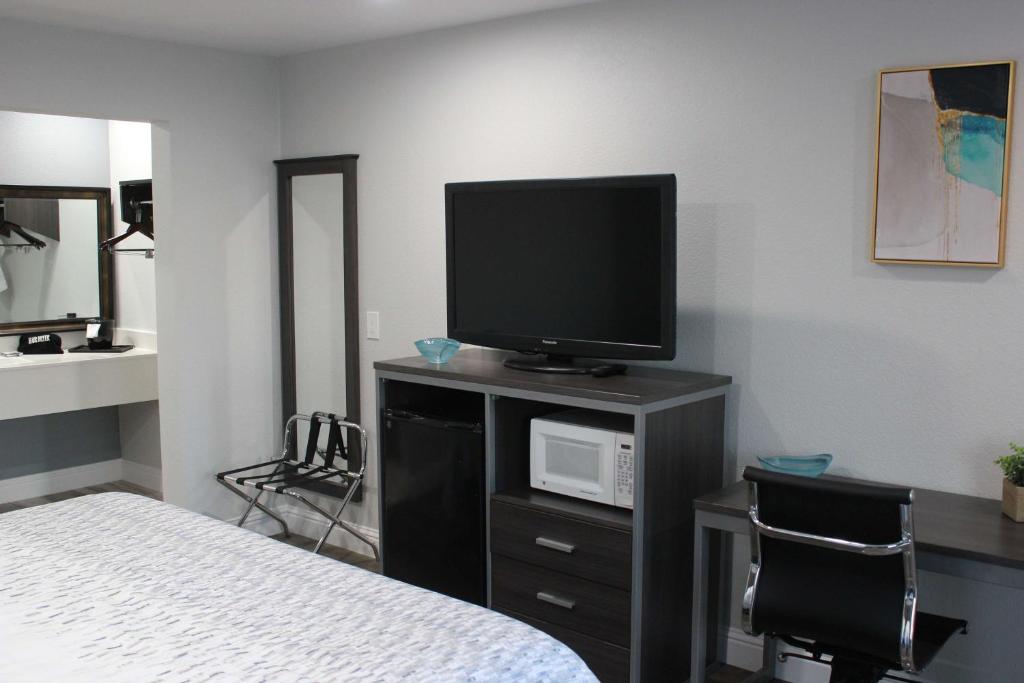 SureStay Hotel by Best Western Chowchilla Yosemite - image 3