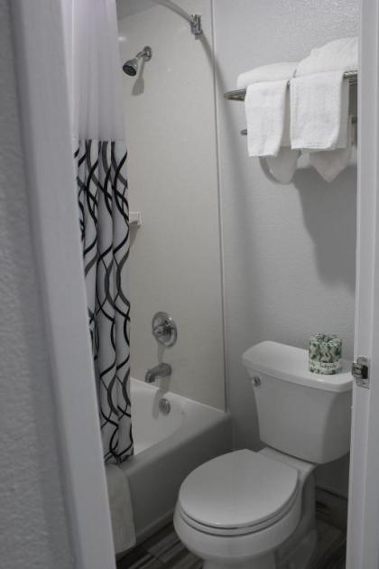 SureStay Hotel by Best Western Chowchilla Yosemite - image 9